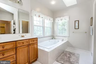 12601 Tribunal Ln, Potomac, MD 20854 - Photo 31