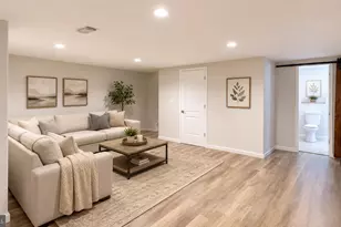 9305 Bathgate Ct, Gaithersburg, MD 20886 - Photo 1