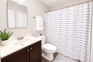 9305 Bathgate Ct, Gaithersburg, MD 20886 - Photo 11