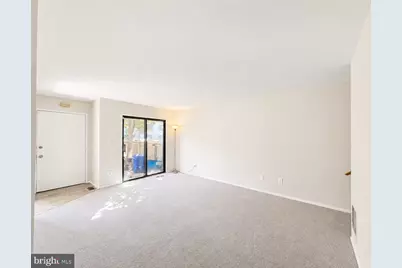 9305 Bathgate Court, Gaithersburg, MD 20886 - Photo 3