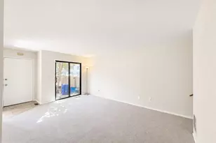 9305 Bathgate Ct, Gaithersburg, MD 20886 - Photo 3