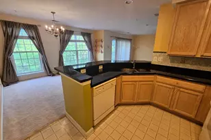 343 Fallsgrove Dr, Rockville, MD 20850 - Photo 3