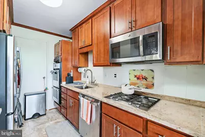 10401 Grosvenor Place #1009, Rockville, MD 20852 - Photo 5