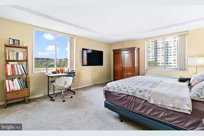 10401 Grosvenor Place #1009, Rockville, MD 20852 - Photo 11