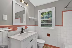 7215 Rollingwood Dr, Chevy Chase, MD 20815 - Photo 19