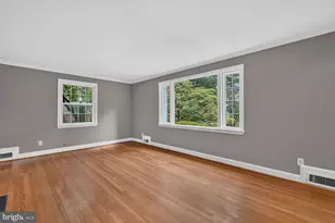 7215 Rollingwood Dr, Chevy Chase, MD 20815 - Photo 5
