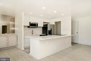 9701 Fields Rd, Gaithersburg, MD 20878 - Photo 5