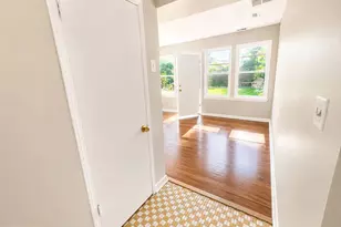 8210 Tahona Dr, Silver Spring, MD 20903 - Photo 9