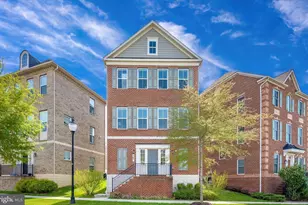 367 Parkview Ave, Gaithersburg, MD 20878 - Photo 1