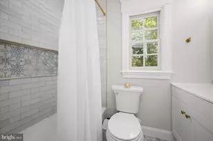 17701 Millcrest Dr, Derwood, MD 20855 - Photo 7
