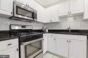 7 Granite Pl, Gaithersburg, MD 20878 - Photo 9