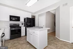 18500 Center Crest Ct, Olney, MD 20832 - Photo 7