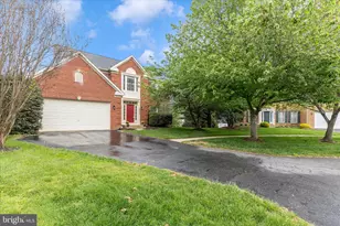 18500 Center Crest Ct, Olney, MD 20832 - Photo 3