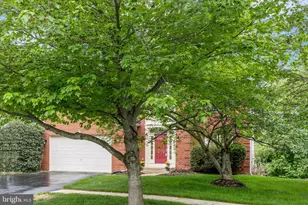 18500 Center Crest Ct, Olney, MD 20832 - Photo 5