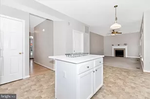 18500 Center Crest Ct, Olney, MD 20832 - Photo 11