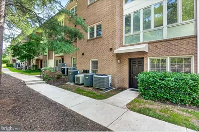 5700 Brewer House Circle #T3-11, Rockville, MD 20852 - Photo 3
