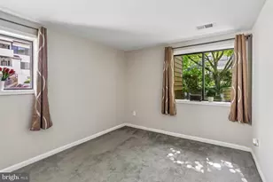 9705 Hellingly Pl, Gaithersburg, MD 20886 - Photo 17