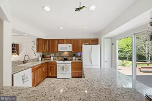 9509 Snyder Mill Ct, Montgomery Village, MD 20886 - Photo 11