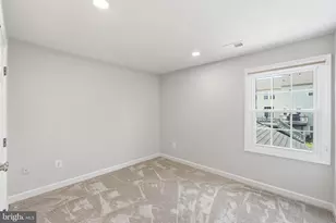 10816 Maplecrest Ln, Potomac, MD 20854 - Photo 17