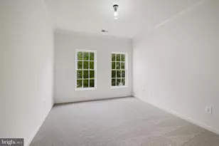 845 Lake Varuna Dr, Gaithersburg, MD 20878 - Photo 33