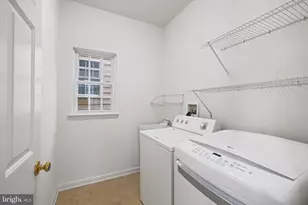 845 Lake Varuna Dr, Gaithersburg, MD 20878 - Photo 39