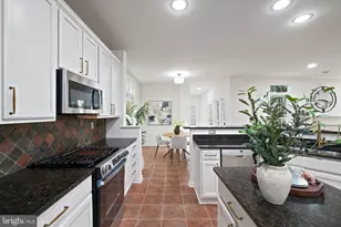 845 Lake Varuna Dr, Gaithersburg, MD 20878 - Photo 17