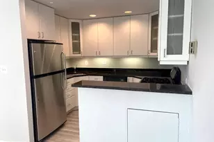 4800 Chevy Chase Dr, Chevy Chase, MD 20815 - Photo 23