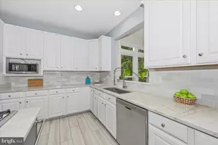 15125 Rollinmead Dr, Gaithersburg, MD 20878 - Photo 15