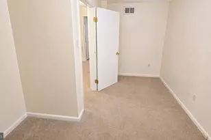 7416 Kilcreggan Terrace, Gaithersburg, MD 20879 - Photo 11