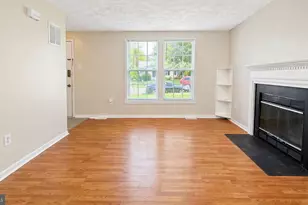 7416 Kilcreggan Terrace, Gaithersburg, MD 20879 - Photo 3