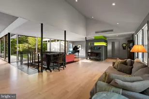 7005 W Greenvale Parkway W, Chevy Chase, MD 20815 - Photo 9
