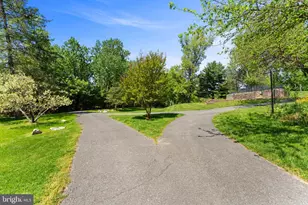 1018 Brice Rd, Rockville, MD 20852 - Photo 19