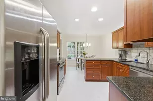12002 Gatewater Dr, Potomac, MD 20854 - Photo 15