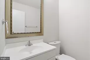 9258 Broadwater Dr, Gaithersburg, MD 20879 - Photo 11