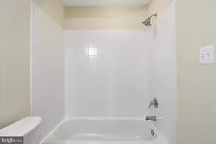 9258 Broadwater Dr, Gaithersburg, MD 20879 - Photo 25