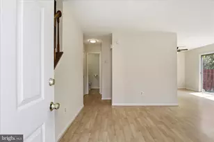 9258 Broadwater Dr, Gaithersburg, MD 20879 - Photo 3