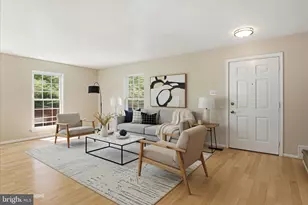 9258 Broadwater Dr, Gaithersburg, MD 20879 - Photo 5