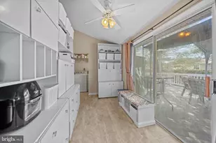114 Charles St, Rockville, MD 20850 - Photo 27