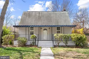 114 Charles St, Rockville, MD 20850 - Photo 3