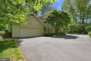 11815 Beekman Pl, Rockville, MD 20854 - Photo 3