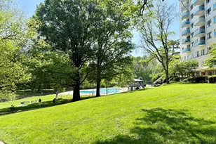 10201 Grosvenor Pl, North Bethesda, MD 20852 - Photo 15