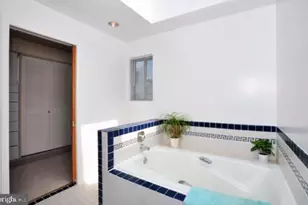 4306 Kentbury Dr, Bethesda, MD 20814 - Photo 25