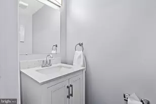 25 Hunters Gate Ct, Silver Spring, MD 20904 - Photo 11