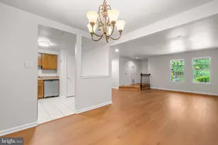 3610 Alpen Green Way, Burtonsville, MD 20866 - Photo 9