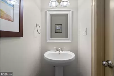 213 Crestmoor Circle, Silver Spring, MD 20901 - Photo 9