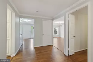 1429 Longhill Dr, Rockville, MD 20854 - Photo 9