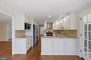 1429 Longhill Dr, Rockville, MD 20854 - Photo 19