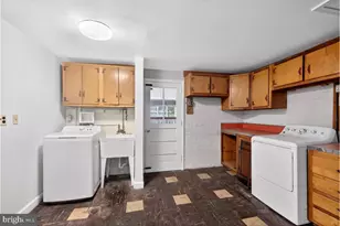 4068 Adams Dr, Silver Spring, MD 20902 - Photo 37