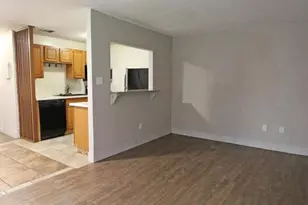 17 Water St, Gaithersburg, MD 20877 - Photo 3