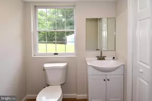 24909 Woodfield School Rd, Gaithersburg, MD 20882 - Photo 21